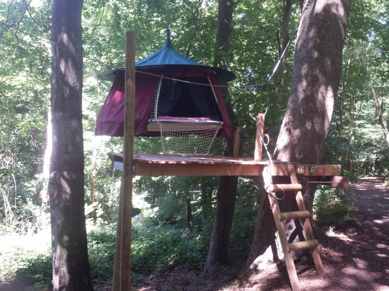 Hébergement AbracadaRoom : Tente suspendue Woody Park - Image 7