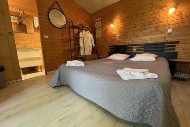 Les Cabanes du Lac - Cabane du Frêne & SPA à Sévignacq (3)