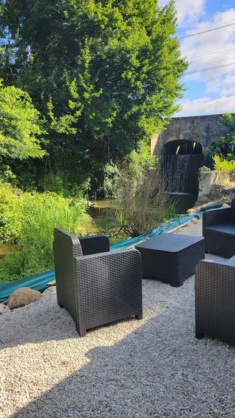 Hébergement AbracadaRoom : La Roulotte au Moulin de la Fontaine & Spa - Image 5