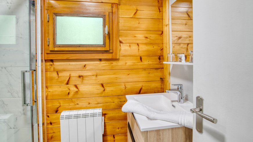 Hébergement AbracadaRoom : Chalet sur pilotis & spa - Image 16