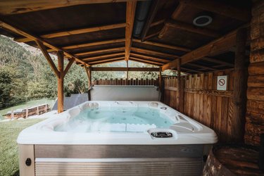 Cabane Le Saloon & Spa à Le Biot (3)