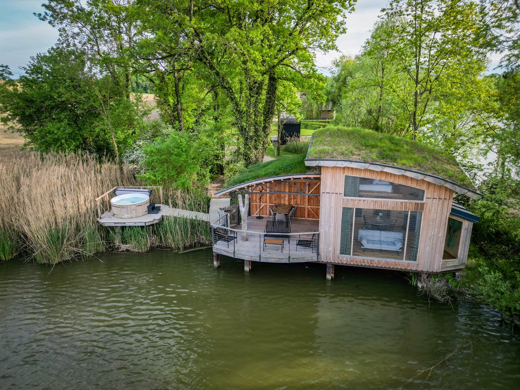 Cabane Spa Végétale 5 pers à Bâgé-Dommartin (18)