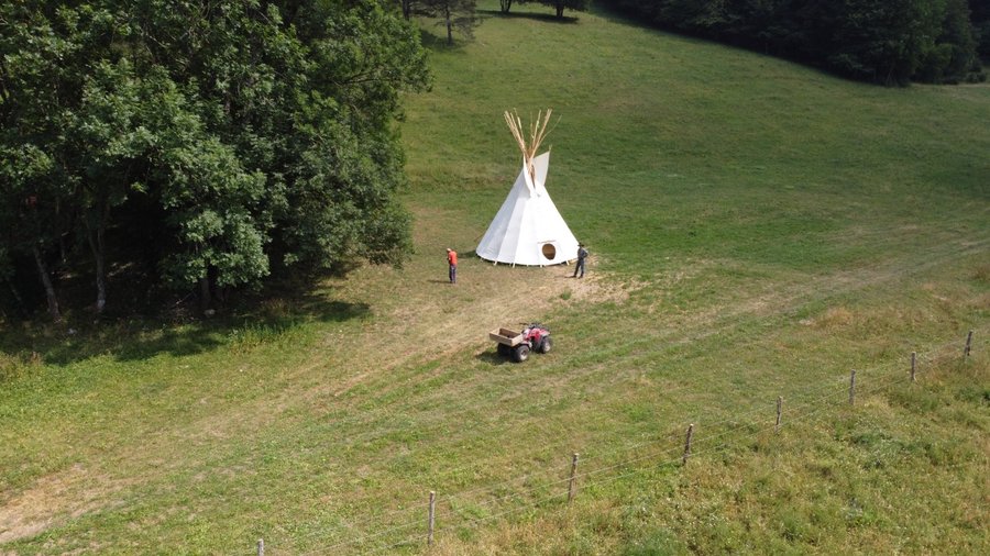 Hébergement AbracadaRoom : Tipi au Woody Ranch, vue sur le Vercors - Image 5