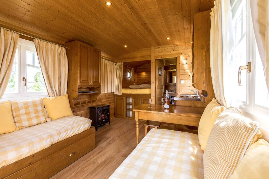 Hébergement AbracadaRoom : Roulotte Pâquerette - Image 5