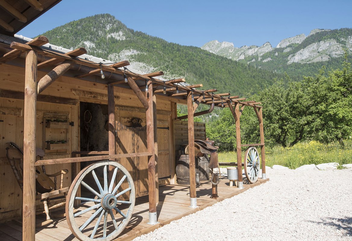 Cabane Le Saloon & Spa à Le Biot (13)
