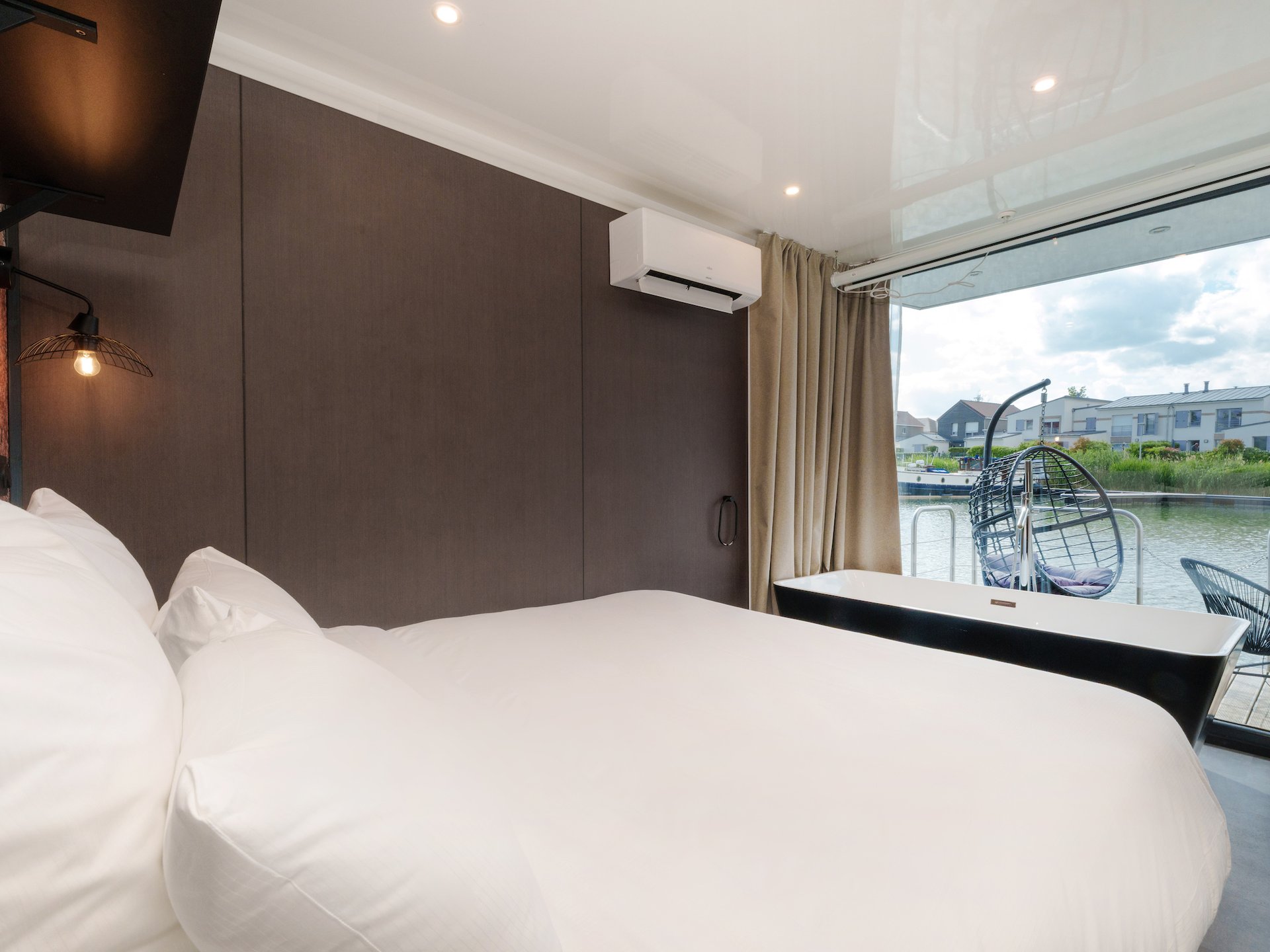 Suite flottante Lit King-size Balnéo Sauna