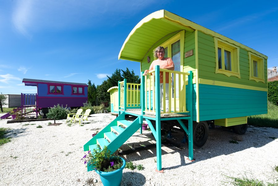 Hébergement AbracadaRoom : Roulotte Vigne - Image 3