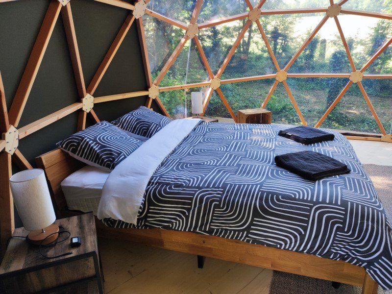 Hébergement AbracadaRoom : Le Dôme Géodésique - La déconnexion en harmonie avec la nature. - Image 4