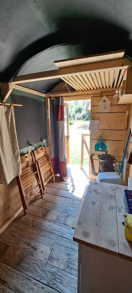 Hébergement AbracadaRoom : La Roulotte Franco-Suisse - Image 5