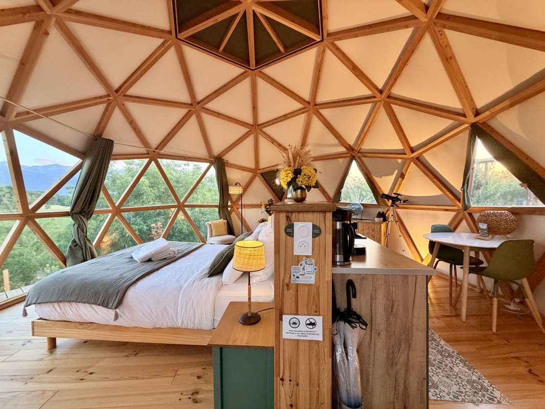 Le dôme avec spa privatif et vue sur les Pyrénées à Asson (50)