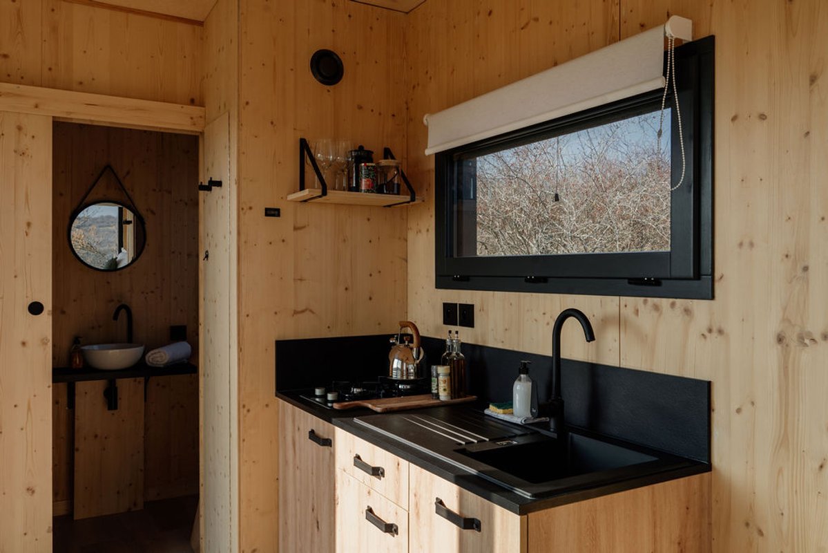 Parcel Tiny House - montagnes et vignes dans l'AOC du Bugey à Revonnas (6)