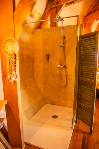 Hébergement AbracadaRoom : La Cabane la Vigne & Spa - Image 7