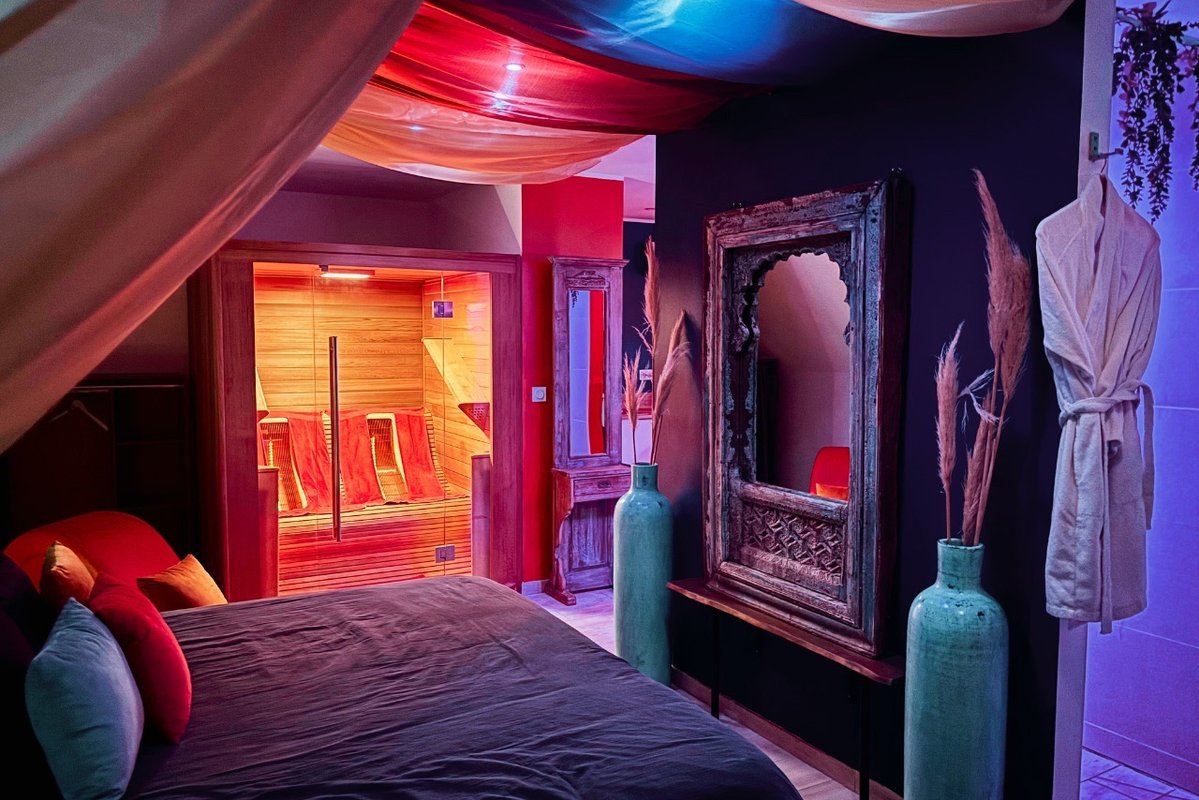 Suite Romantique le secret de Kama avec spa, sauna et douche bien être à Zuydcoote (9)
