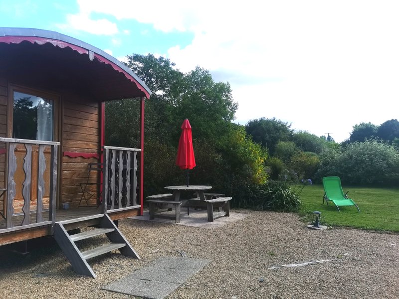 Hébergement AbracadaRoom : La roulotte Morgane - Image 1