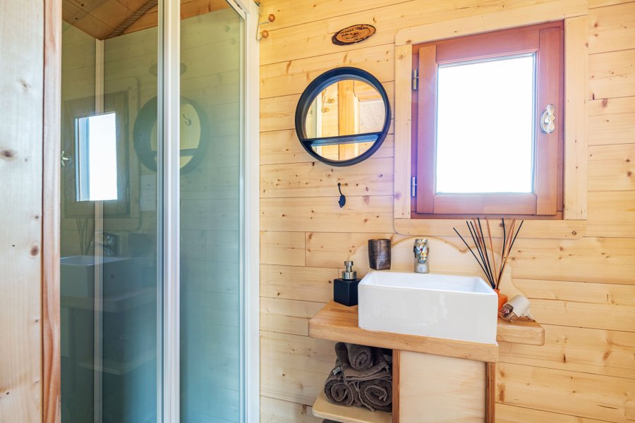 Hébergement AbracadaRoom : Roulotte Spa Kamadéva - Image 10