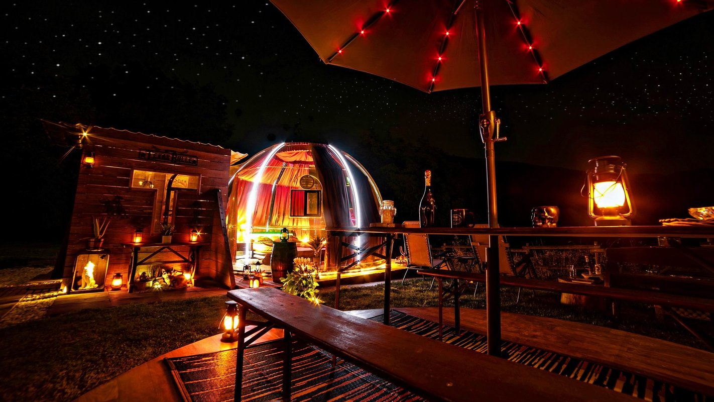 Bulle Texas – Luxe  & SPA – Vue Lac Aiguebelette à Novalaise (22)