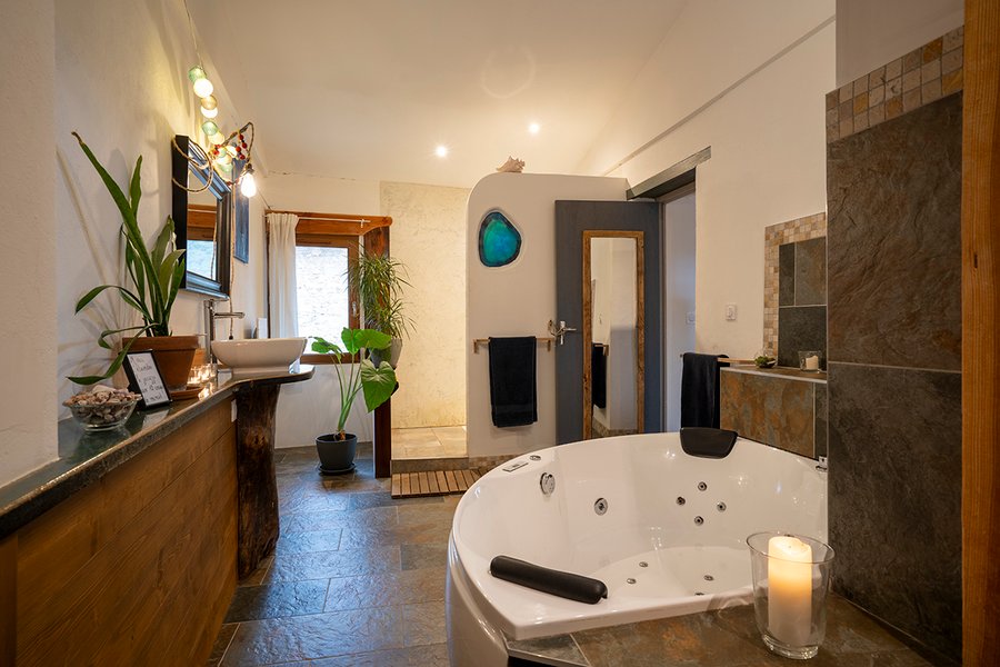 Domaine AbracadaRoom : Le Nid de la Bueges - Image 5