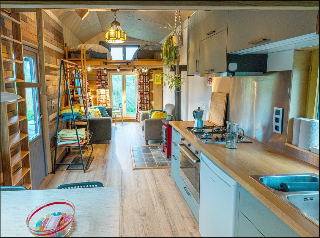 Les Jours Heureux Tiny House à Villers-Le-Gambon (9)