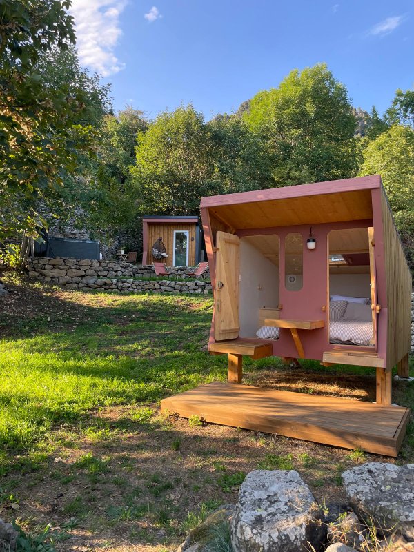Cabane Là-Haut & SPA à Borée (2)