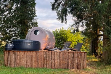 Bulle transparente et son spa à Merlas (4)