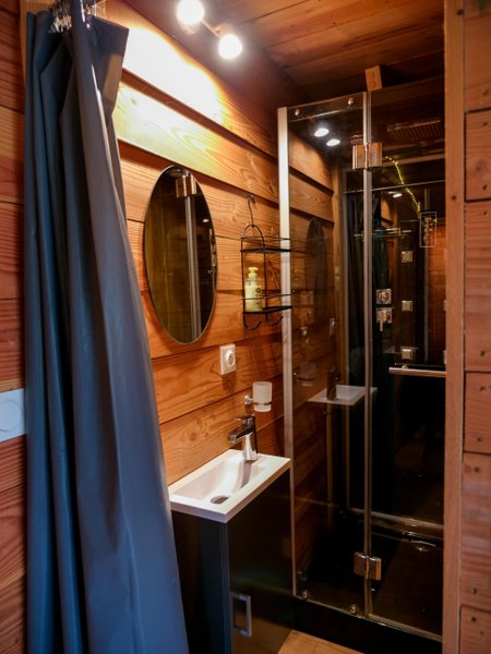 Hébergement AbracadaRoom : Notre Cabane perchée & son lac privé - Image 17