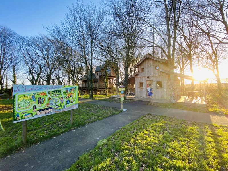 Hébergement AbracadaRoom : La Maison de Merlin, cabane magique avec SPA - Image 46