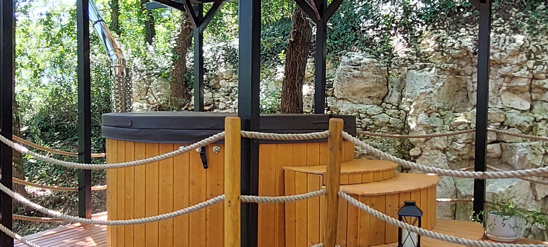 Cabane perchée GAIA & Spa à Sarrant (27)