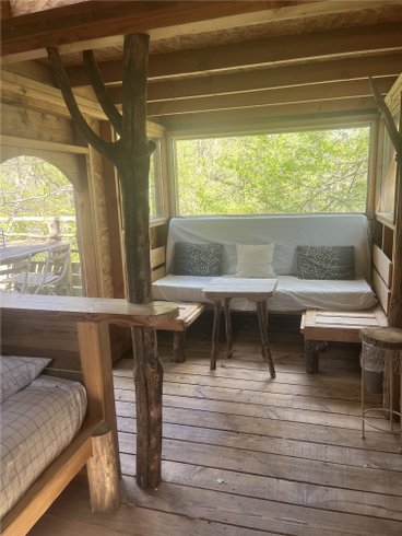 Hébergement AbracadaRoom : Cabane Charrette – Dormir perché à 9m, praticable en fauteuil - Image 13