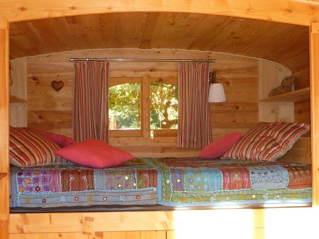 Hébergement AbracadaRoom : La Roulotte Tzigane - Image 10