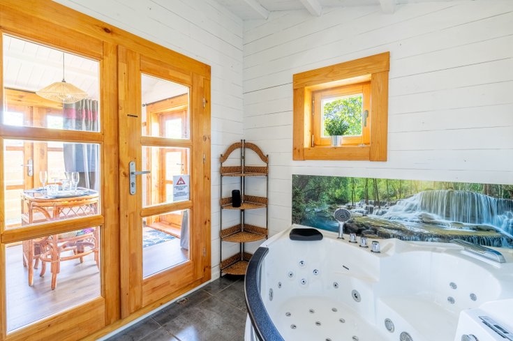 Hébergement AbracadaRoom : Love Cottage & Balnéo, votre évasion bien être en Vendée - Image 2