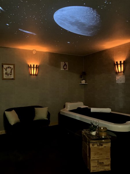 Domaine AbracadaRoom : Wine Spa - Image 7
