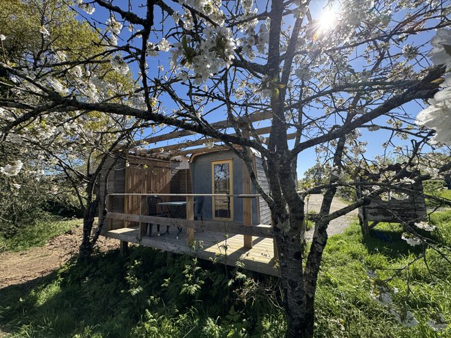 Hébergement AbracadaRoom : La roulotte à la Ferme de Youna & Zélie - Image 5