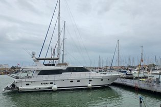 Dormez sur un yacht de 22 mètres aux Sables-d'Olonne !