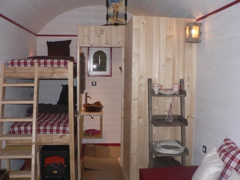 Hébergement AbracadaRoom : Les Chariots de Pionnier - Image 7