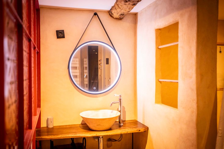 Hébergement AbracadaRoom : Chambre La Cybèle & SPA - Image 11