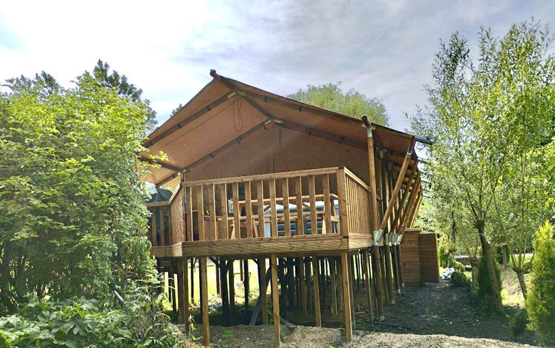 Hébergement AbracadaRoom : Tente Safari XXL sur Pilotis & Spa - Image 1