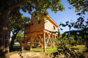 Cabane Spa dans les arbres - 6 personnes à La Guyonniere (2)