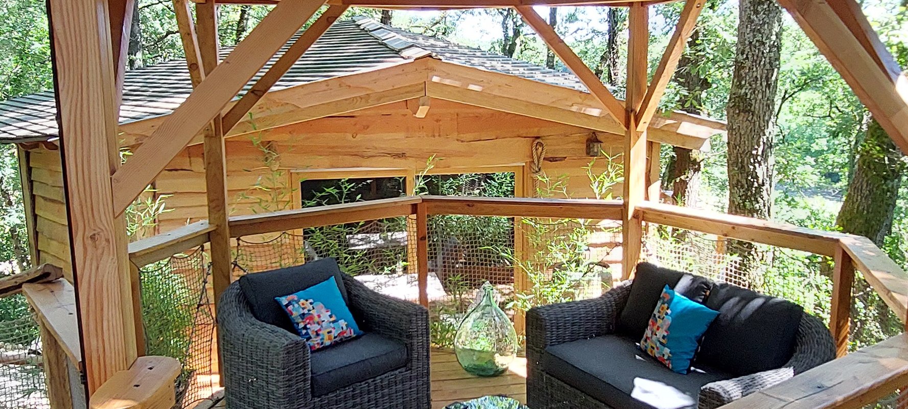 Cabane perchée GAIA & Spa à Sarrant (23)