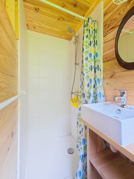 Hébergement AbracadaRoom : Roulotte l'âne au salon en Armagnac & Spa - Image 10