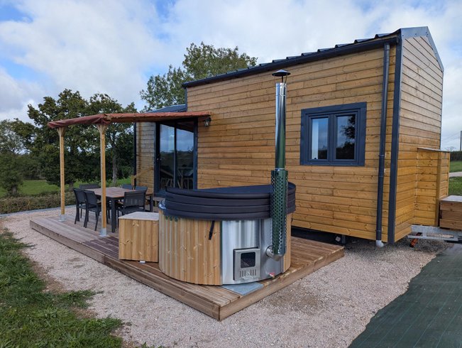 Hébergement AbracadaRoom : Tiny house du bois prié & Spa - Image 2