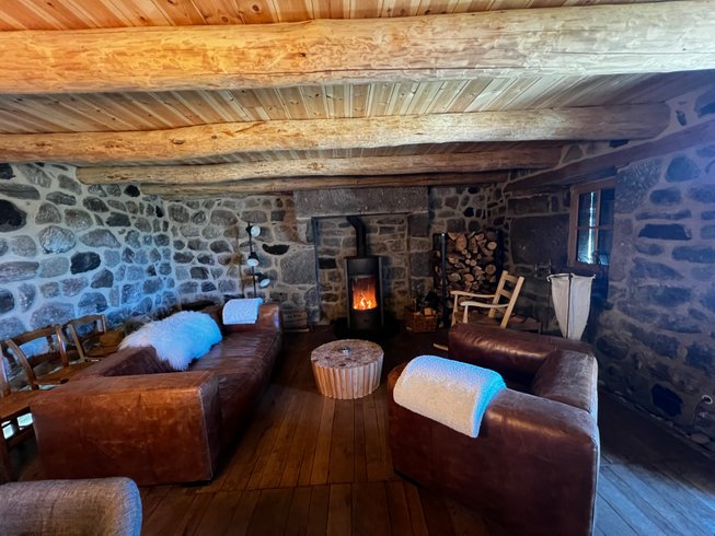 Hébergement AbracadaRoom : Buron Cœur d’Aubrac - Image 3