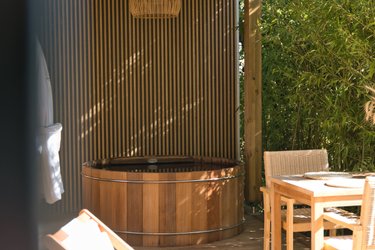 Lodge haut de gamme & bain nordique privatif au bord du Canal de Briare à 1h15 de Paris à Montcresson (4)