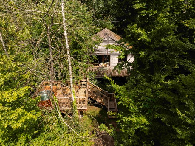 Hébergement AbracadaRoom : Cabanes Familles Spa au Bord de l'Eau - Image 1