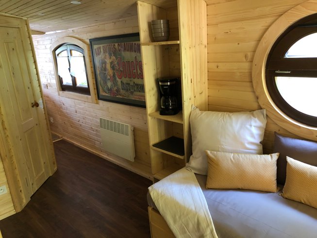 Hébergement AbracadaRoom : La Roulotte d'Emilie & SPA - Image 5