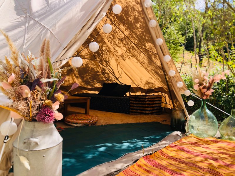 Hébergement AbracadaRoom : Le Tipi étoilé dans la vallée - Image 1