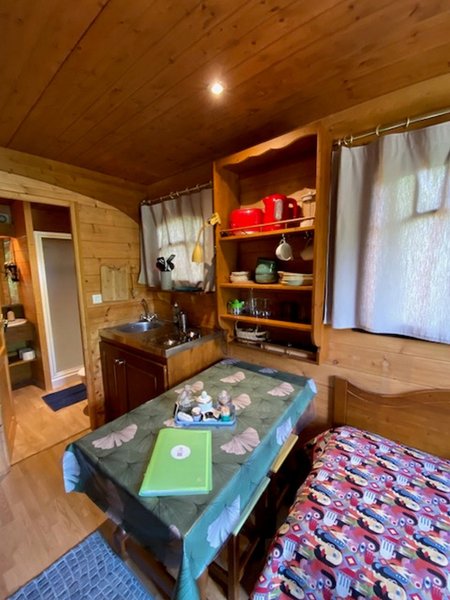Hébergement AbracadaRoom : Roulotte Odine - Image 5