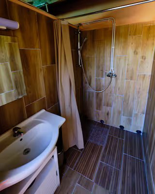 Hébergement AbracadaRoom : Cabane en bord de rivière - Image 9
