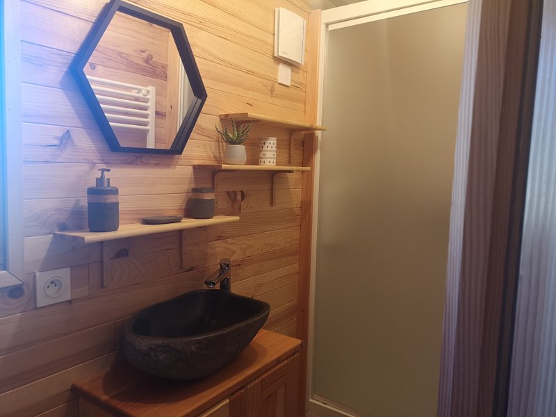 Domaine AbracadaRoom : Roulotte la Clé du Luberon - Image 6