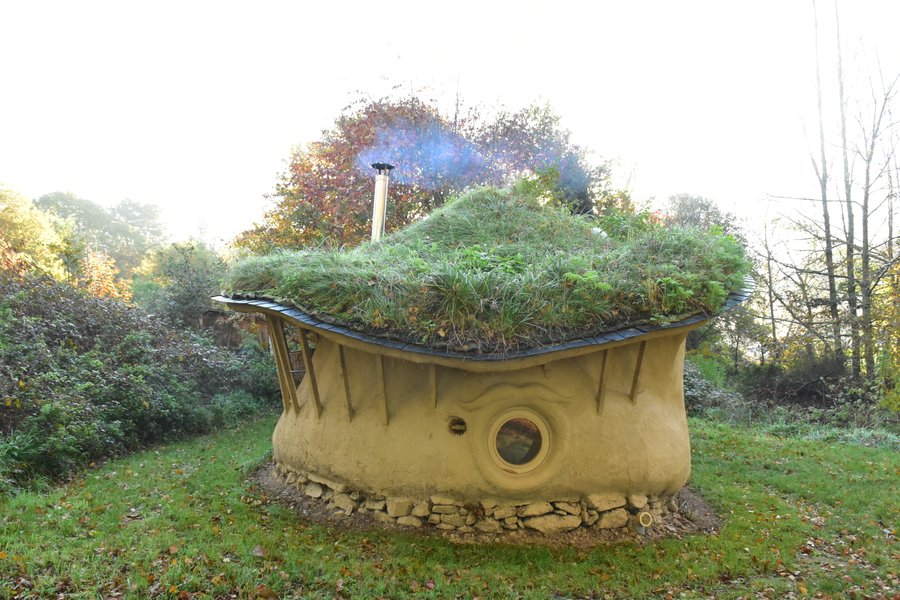 Domaine AbracadaRoom : The International Love-Shack Camp - Image 7