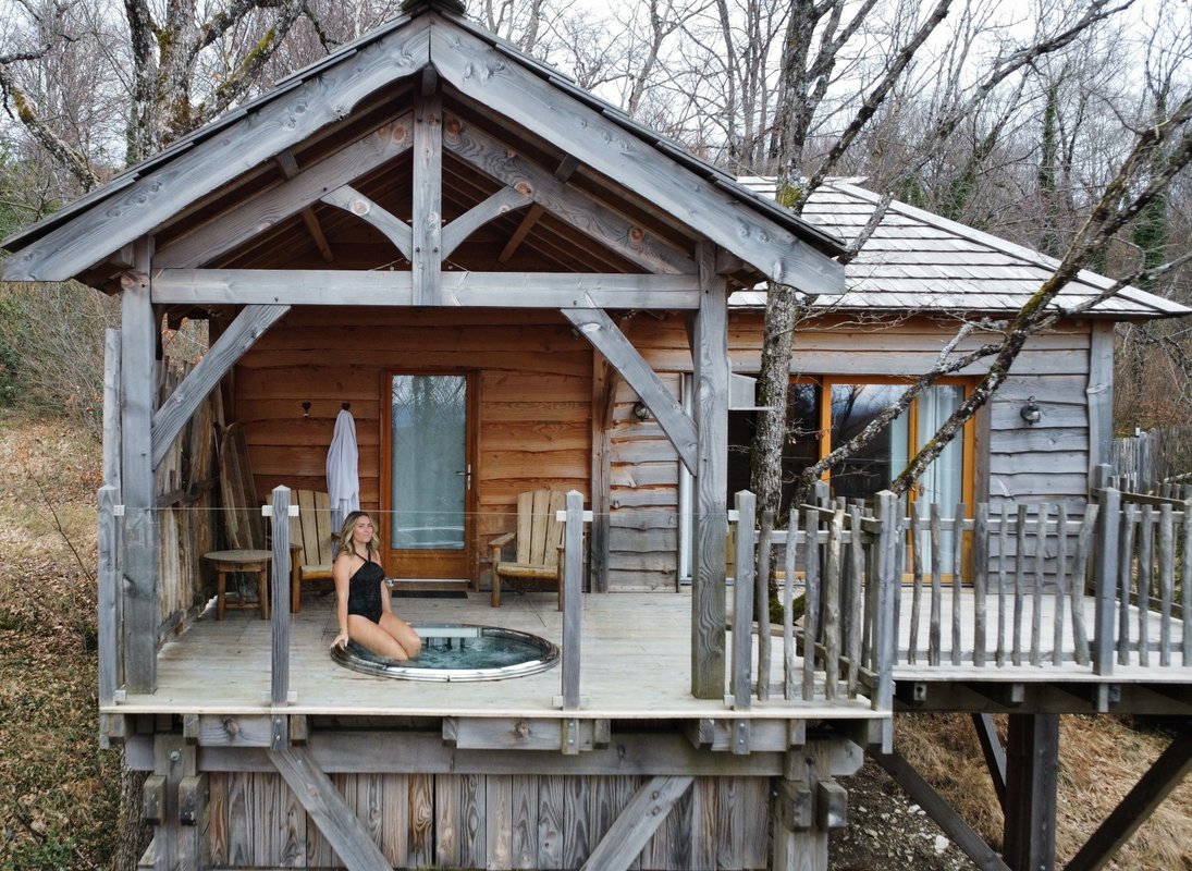 Cabane Spa Ecureuil à Bonlieu (19)